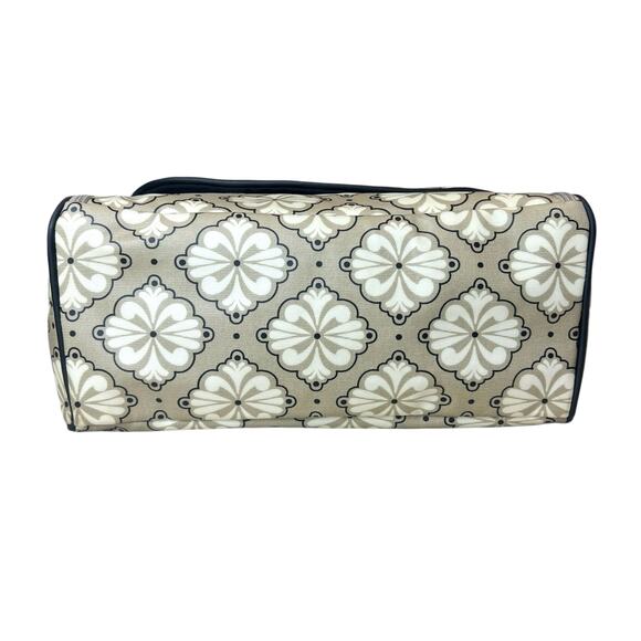 NWT Petunia Pickle Bottom Boxy Backpack Crossbody Diaper Bag Baby Bag - Picture 10 of 13